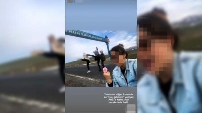 Kürtçe tabela önünde ‘el hareketi’ yapan öğretmenlere soruşturma. Öğretmenlerin bu davranışı hakkında ne düşünüyorsunuz?