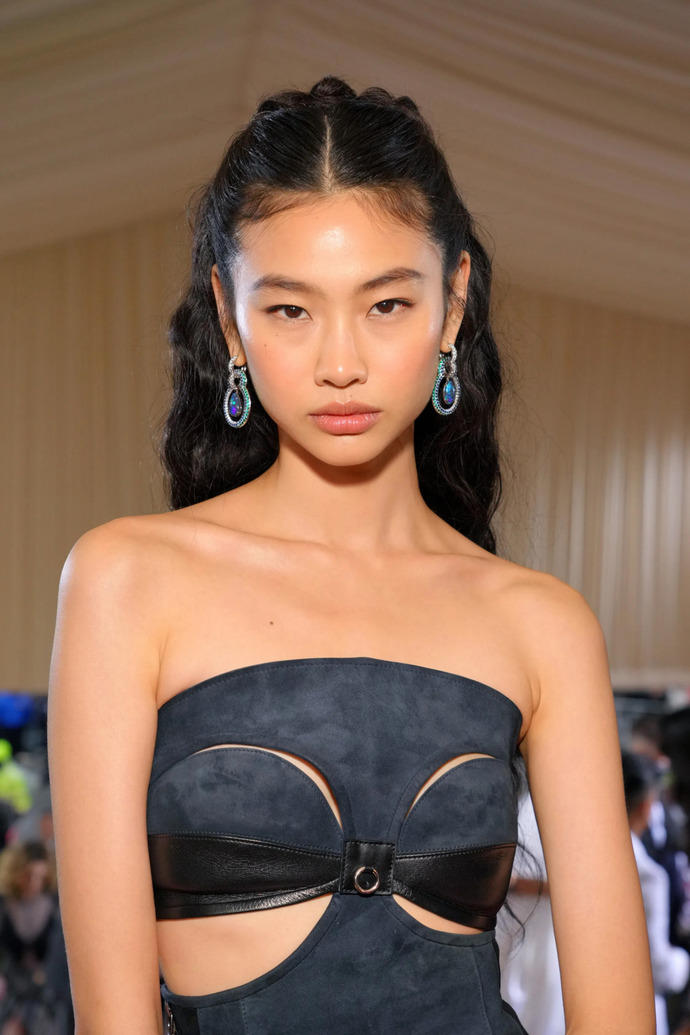 2022 Met Gala: Siz hangi yıldızın saçları ve makyajını başarılı buldunuz?