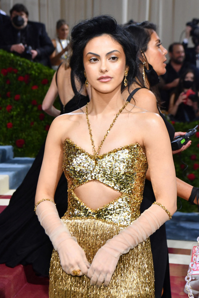 2022 Met Gala: Siz hangi yıldızın saçları ve makyajını başarılı buldunuz?