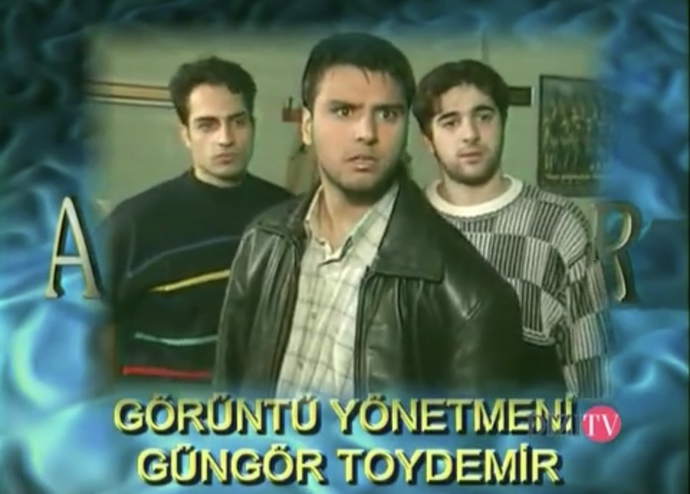 Krali gelse alamazlar seni, krali gelse sevdigim.. Aynali Tahir derler bana, mertligin pesindeyim