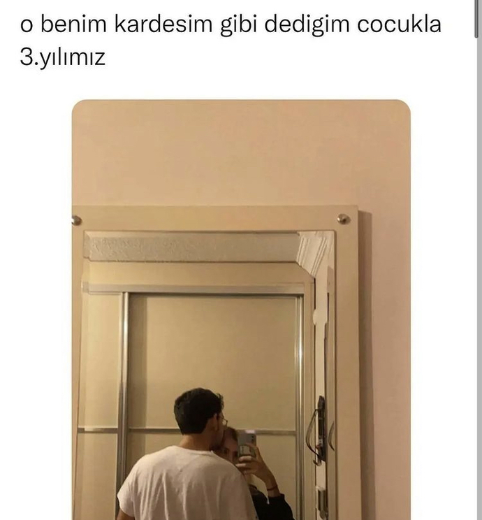 Arkadaşlıktan sevgililik aşamasına dönüşen bir ilişkiniz oldu mu?