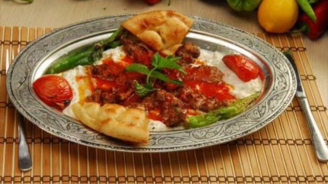 Sadece sizin yörenize ait bir yemek var mı?