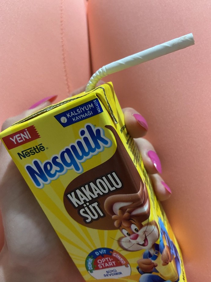 Size nesquik içirir miyim diyim mi (ama benim içtiğimden içersiniz)?