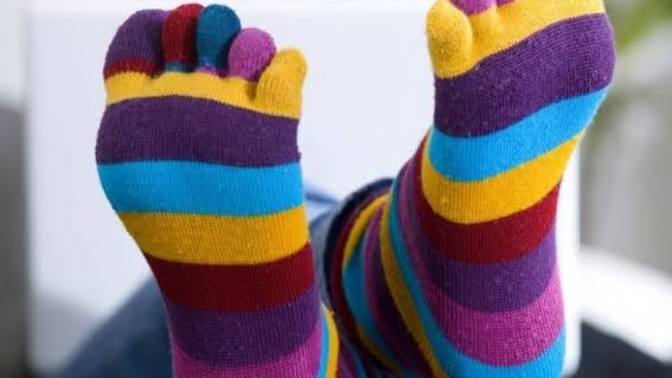Sevgilin çorabını günlük değiştirmese sevgilini değiştirir miydin?