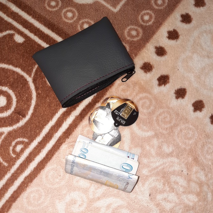 Daha kurnazca fikri olan var mı. Bankada da var zaten ama bazen elimin altında da olması gerekiyor