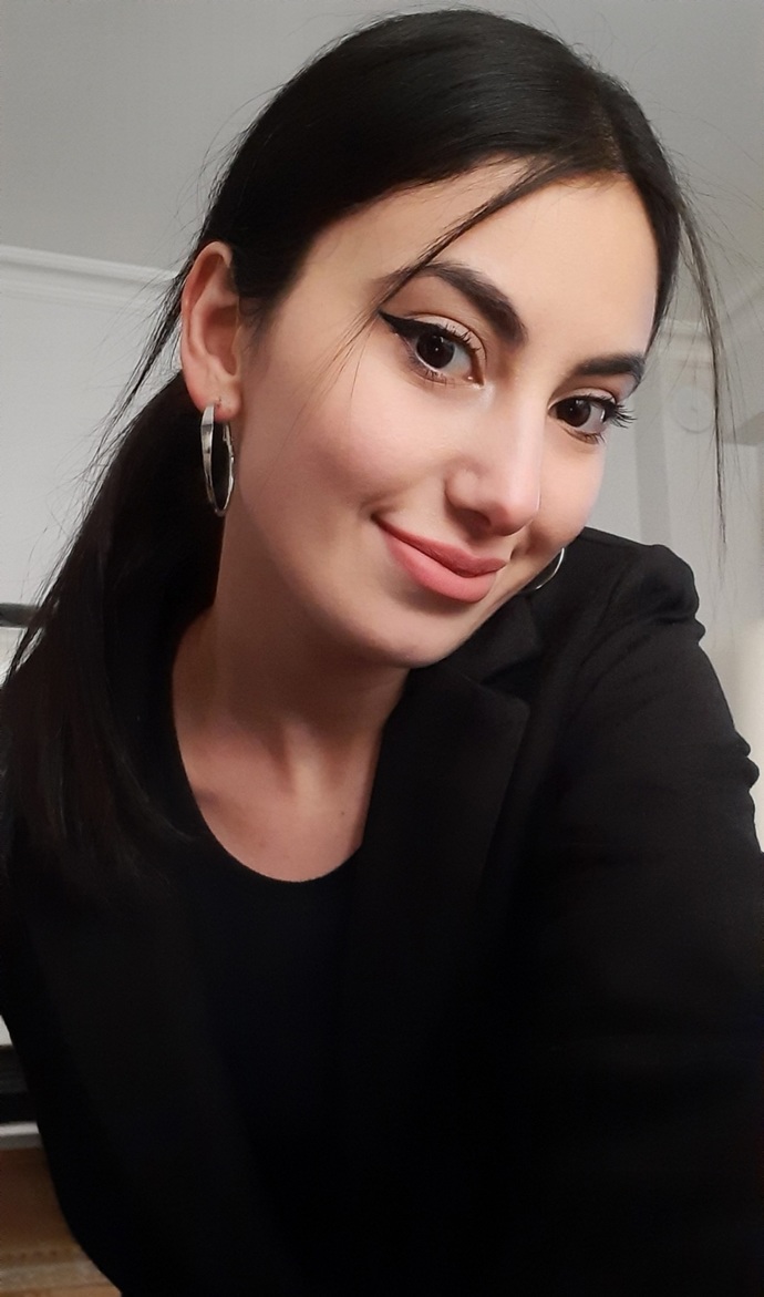 Şu ana kadar hiç saçımı boyatmadım artık boyatmayı düşünüyorum. Sizce hangi renk gider bana?