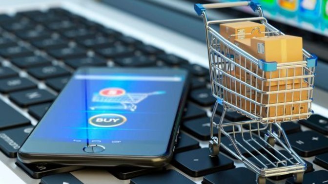 İnternet üzerinden ne sıklıkla alışveriş yapıyorsunuz?