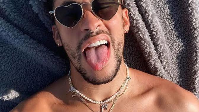Bad bunny yeni albümüyle müzik listelerini alt üst etti, ne düşünüyorsunuz?