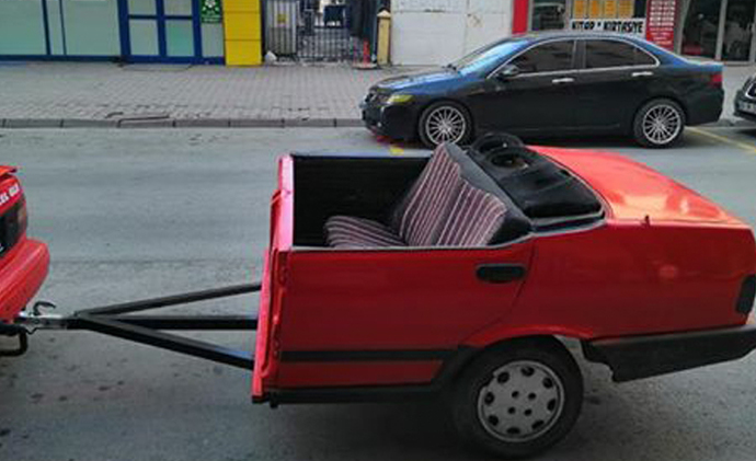 Ek plaka ruhsat gerekmez.