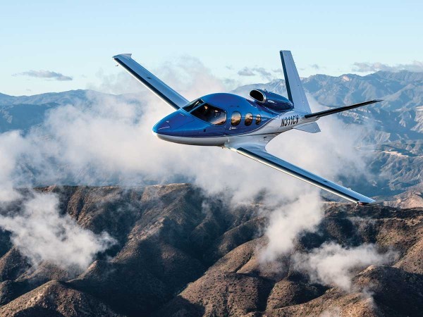 Cirrus Vision Jet ile ülke dışına çıkmak mümkün mü?