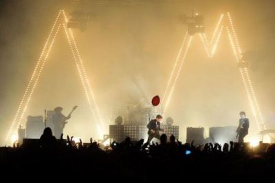 Arctic monkeys dinler misiniz? Konserlerine gidecek misiniz?