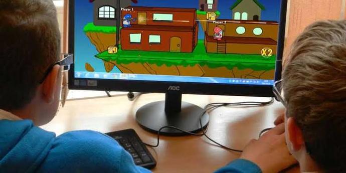 Kardeşiniz ile beraber hiç bilgisayar başında oyun oynadınız mı?