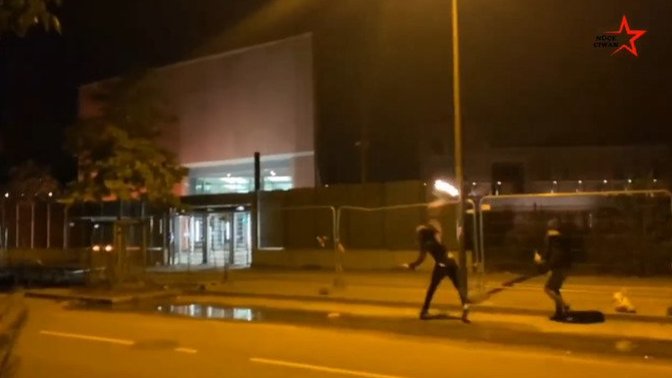 Pkk militanlari isvicrede cocuklarinda bulundugu konsolosluga düzinelerce molotof atmislar Türkler ne zaman ayaklancak?