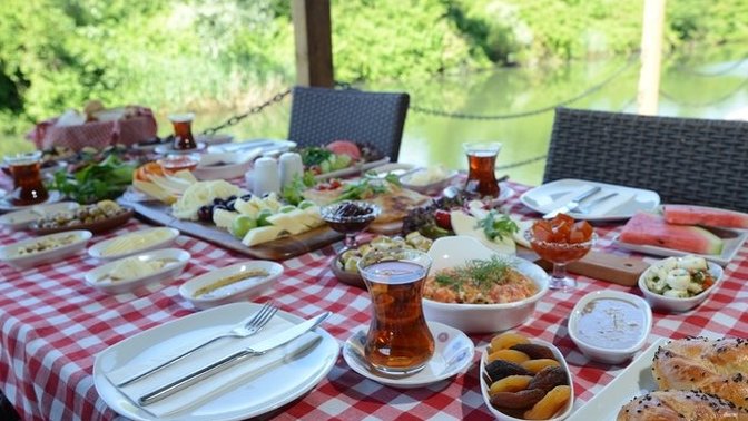 Kahvaltı yapar mısınız?