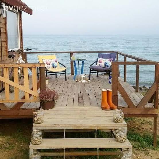 ormanın icinde dağ evinde tatil mi?yoksa deniz kıyısında kiraladığınız evdeki tatil mi?