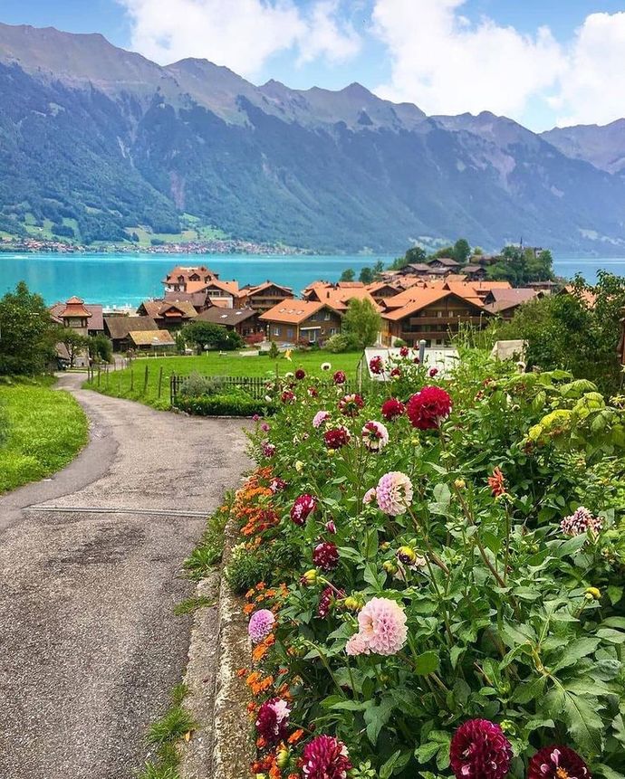 Ormanın içinde dağ evinde bir tatil mi yoksa deniz kıyısında kiraladığınız evdeki tatil mi?