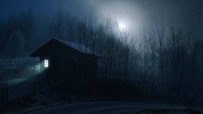 Gece böyle bir orman kulübesinde tek başınıza kalabir misiniz?