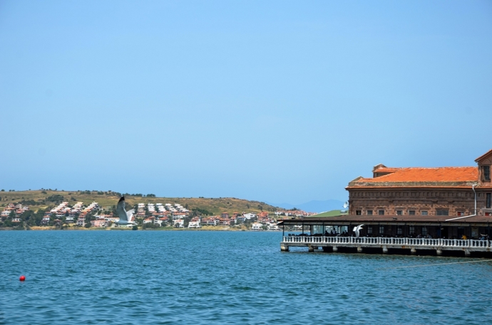 İstanbul'dan kendi aracımla gidebileceğim tek veya arkadaş edinebileceğim tatil yerleri önerir misiniz?