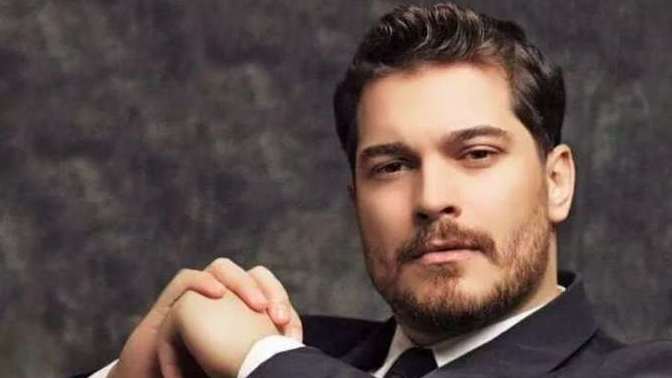 Çok yakışıklı bir erkek otomatik zeki mi olur?
