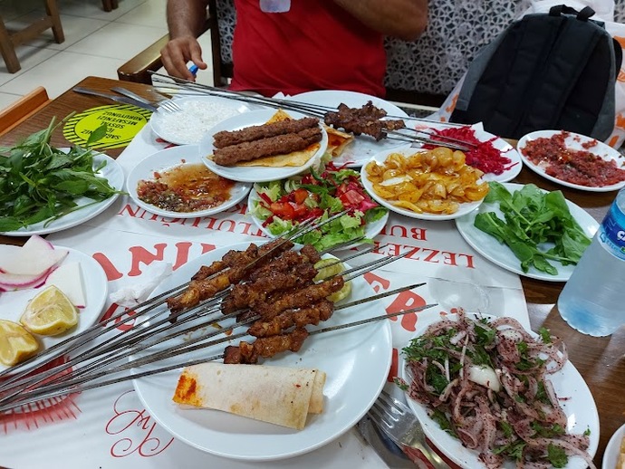Şu yediklerimiz 90 TL tuttu. Fazla mı uygun sizce?