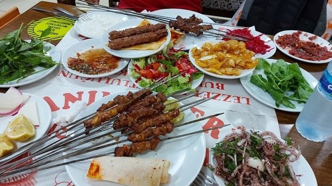 Şu yediklerimiz 90 TL tuttu. Fazla mı uygun sizce?