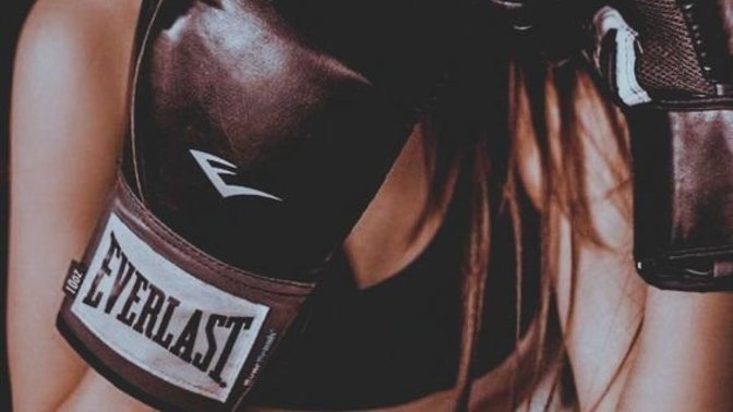 Hayatımda hiç spor yapmadım, boks kursuna yazılmak istiyorum. Gitmeden önce yapmam gereken bir şey var mı?