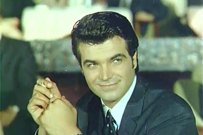 Sizce Yeşilçamın en yakışıklı erkek oyuncusu kim ??