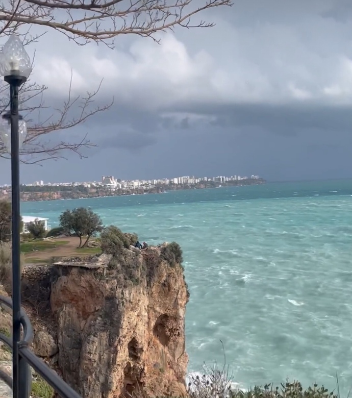 Huzur bulduğun ortamdan foto paylaşabilir misin?