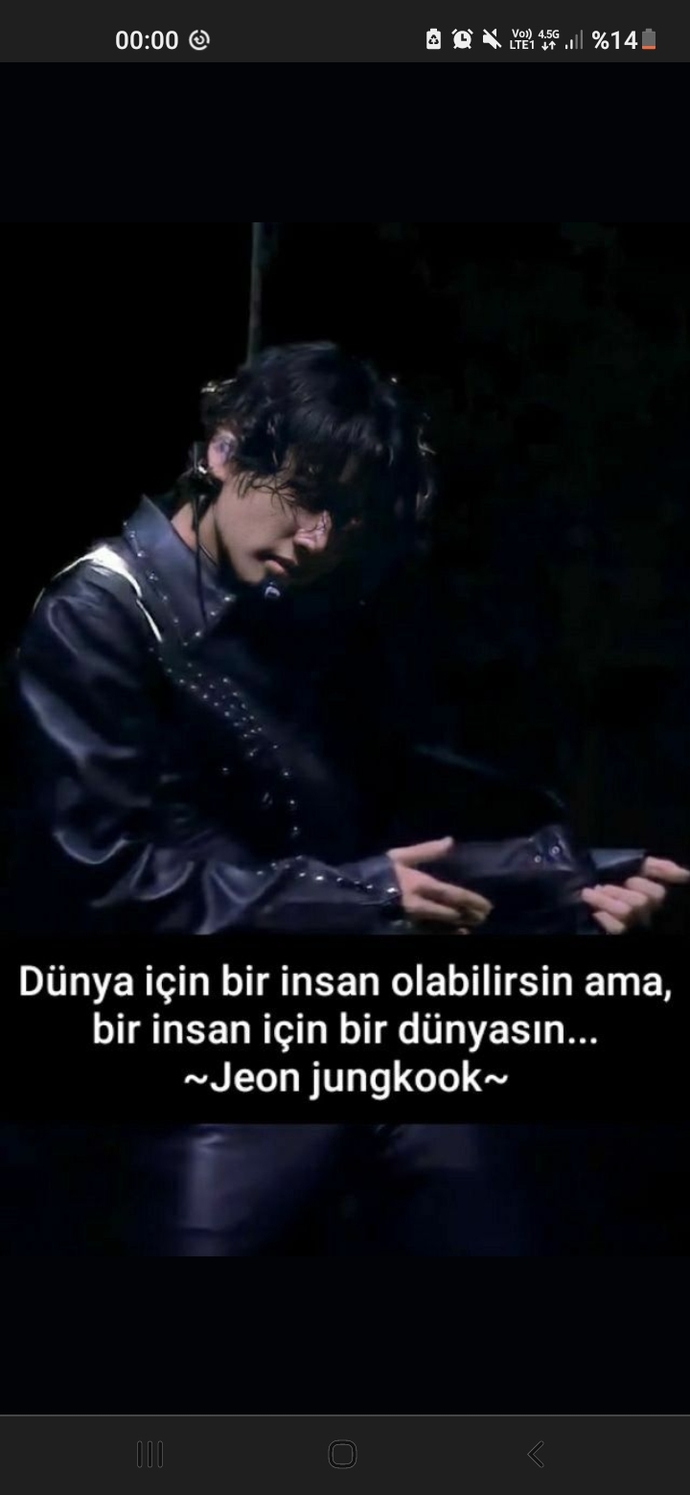 Görselini en iyi ifade eden kısa notunu buraya Jeon Jungkook 💫✌