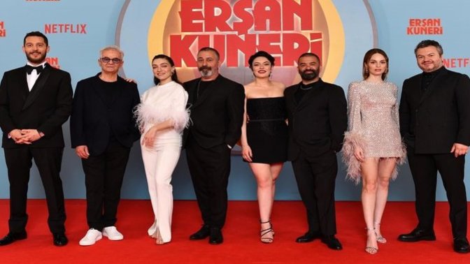 Erşan Kuneri filmi gala gecesinin en şık kadın ve erkeği sizce kim?