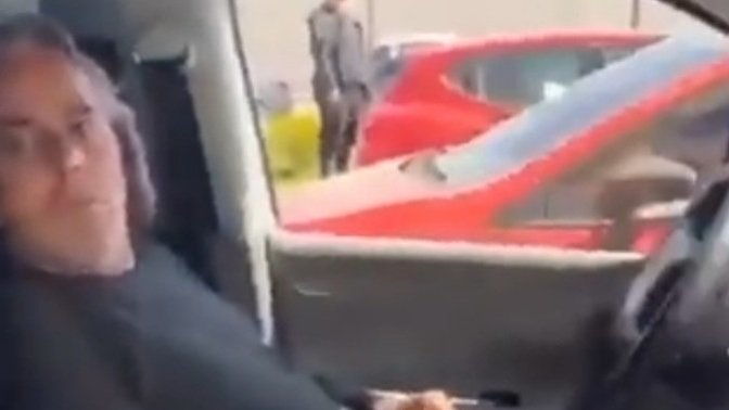 Kadın ve çocuklara bakarak mastürbasyon yaptı! Bu rezillikler ne zaman son bulacak?