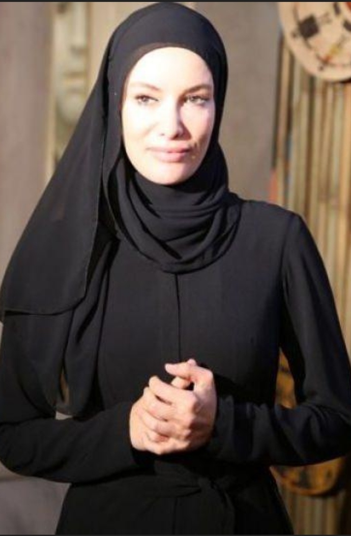 Gamze Özçelik