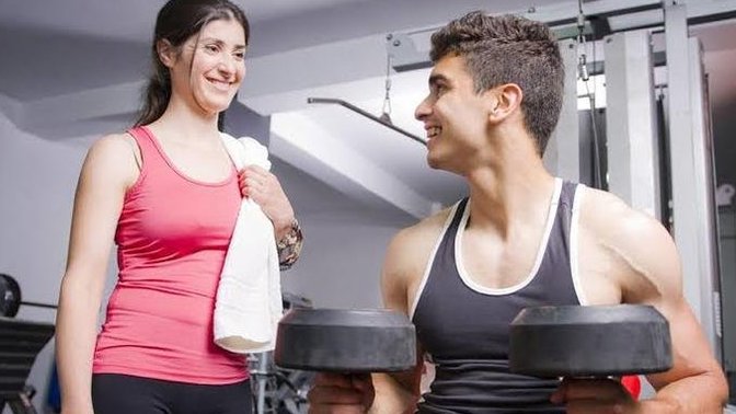 Spor salonunda karşı cinsi tavlamak için uğraşır mısınız?