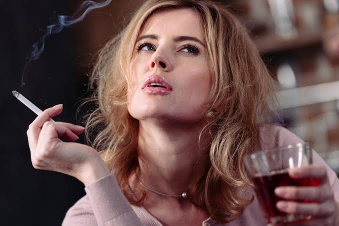 Alkol ve sigara ile aranız nasıl?