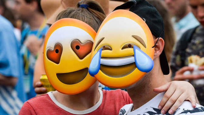 "Ya sen ne şekersin" dediğin emoji hangisi?