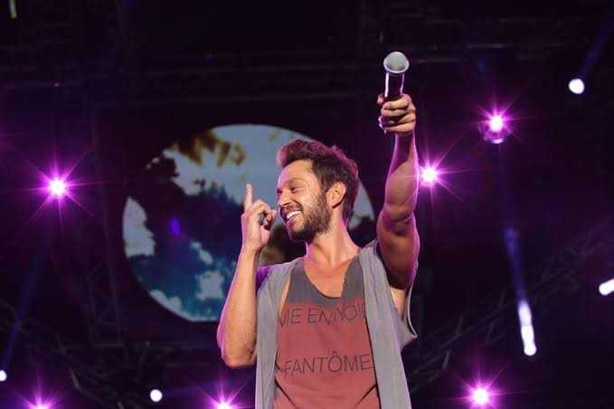 Hangi şarkıcı ile konser vermek isterdiniz?