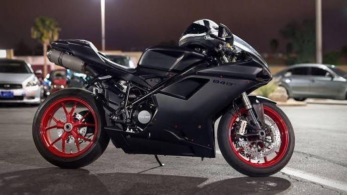 Motor tutkunları buraya? hangi motorun sahibi olmak isterdiniz?
