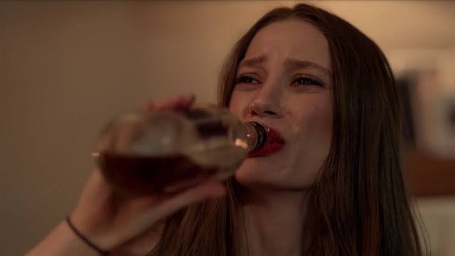 Yürü miyavım gidelim buralardan aşk bizimle değil.. 🦁