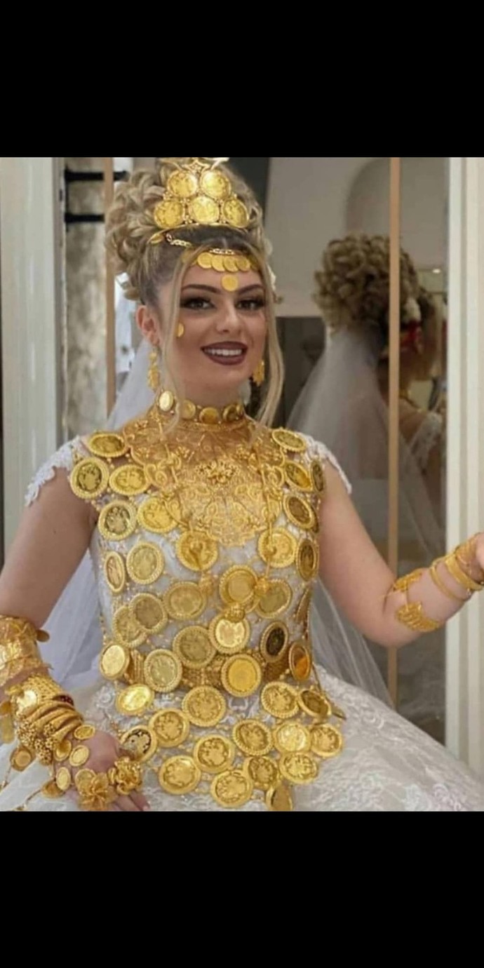 Düğünde bana kilolarca altın takacak erkeği nerden bulabilirim 😃?