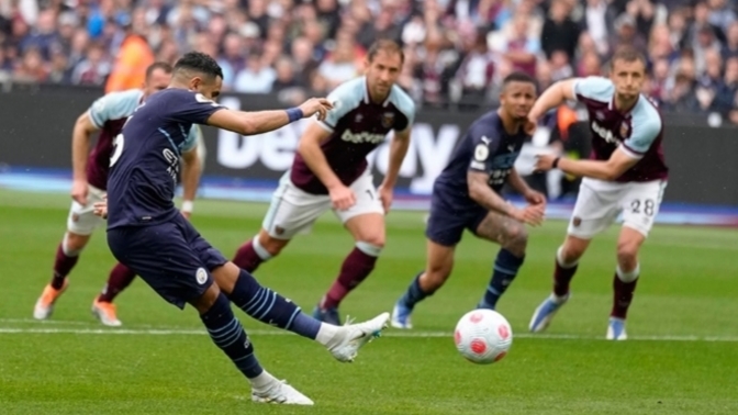 Manchester City şampiyonluk yolunda puan kaybetti, Riyad Mahrez penaltı kaçırdı. Ne düşünüyorsunuz?