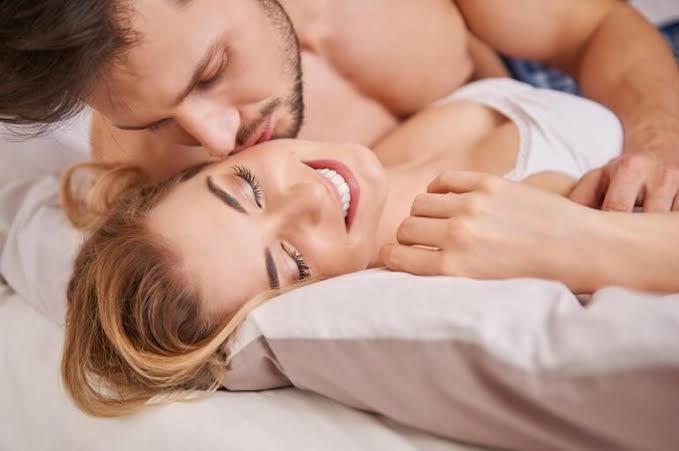 İlişkide erkek partnerin dediğini yapmak zorunda mı, partner demeden mi yapması gerekiyor?