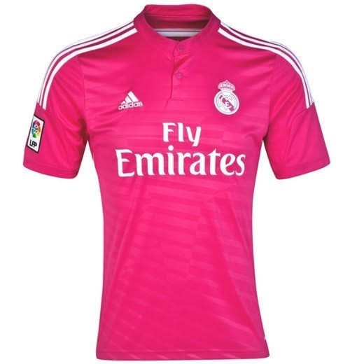 Pembe renkli futbol forması olmalı mı?