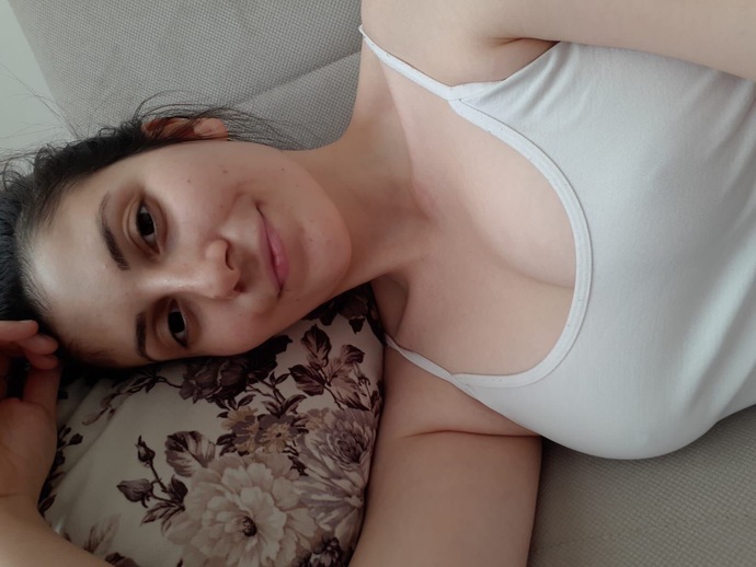 Göğüs uçlarının belli olması hoş mu sizce?