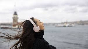 Sizce müzik dinlemenin yeri ve zamanı olur mu?