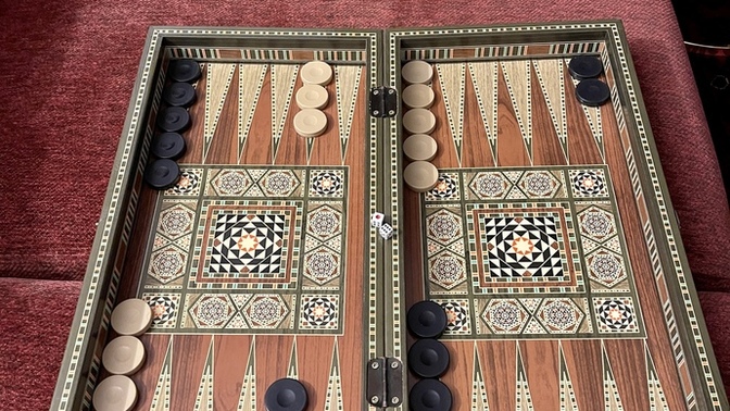 Tavla oynamayı biliyor musunuz?
