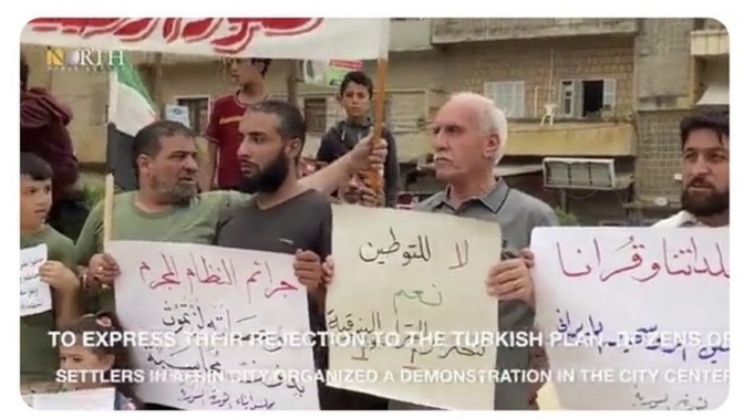 Suriye'de yaşayan Suriyeliler, Türkiye'deki Suriyelilerin geri dönmelerini protesto etti. Ne düşünüyorsunuz?