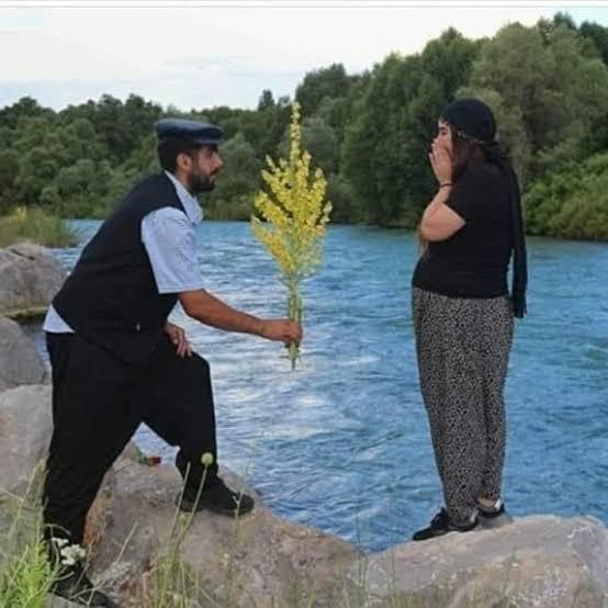 Romantik erkeklerden mi hoşlanırsınız yoksa odun erkeklerden mi?