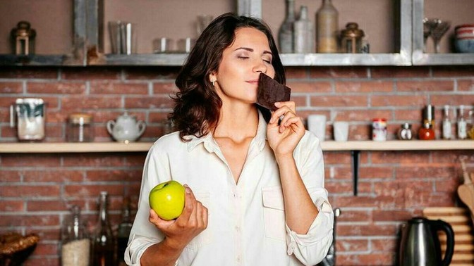 Adet döneminde sağlıklı beslenmek mümkün mü yoksa değil mi?