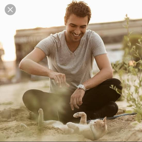 Güzel ya da yakışıklı bulduğunuz bir ünlü olsa bu kim olurdu?