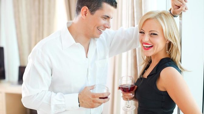 Karşı cinsle konuşurken hangi detaylar ondan hoşlanmanıza neden olur?